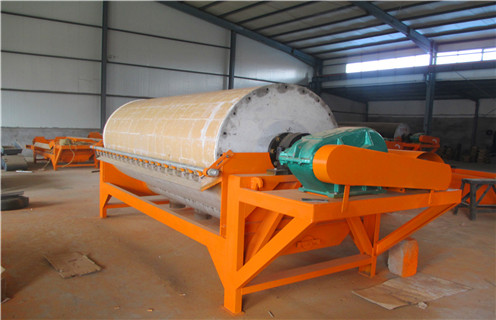 小型磁選機(jī)，小型電磁磁選機(jī)價(jià)格多少，哪些因素影響小型電磁磁選機(jī)廠家報(bào)價(jià)_輥式小型電磁磁選機(jī)價(jià)格多少，哪些因素影響小型電磁磁選機(jī)廠家報(bào)價(jià)_磁塊如何排列