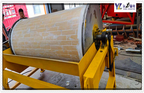 河砂磁選機(jī)，環(huán)保高效的河砂磁選機(jī)多少錢，一小時(shí)可產(chǎn)300噸_小型河沙磁選機(jī)_環(huán)保高效的河砂磁選機(jī)多少錢，一小時(shí)可產(chǎn)300噸價(jià)格