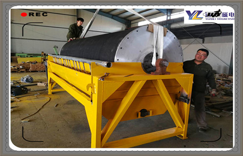 干式磁選機(jī)，錳礦干式磁選機(jī)受到眾多客戶的推薦_錳礦干式磁選機(jī)受到眾多客戶的推薦皮帶及結(jié)構(gòu)價(jià)格